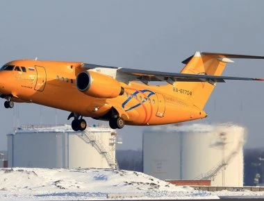 ΕΚΤΑΚΤΟ: Επεσε επιβατικό αεροσκάφος με 71 επιβάτες έξω από την Μόσχα - Ολοι νεκροί